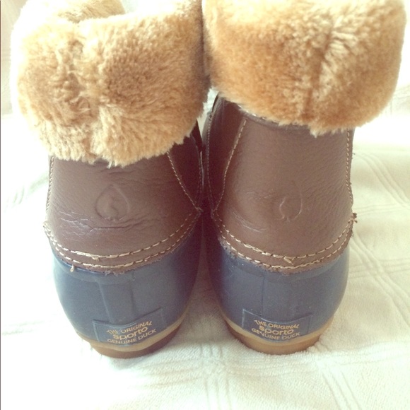 The Original Sporto Genuine Duck Shoes - Picture 2 of 4